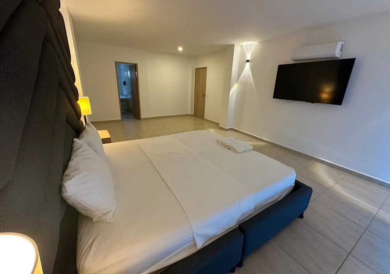 Hotel Opera, Centro Medellin, Entertainment,Y Bar, Solo Adultos